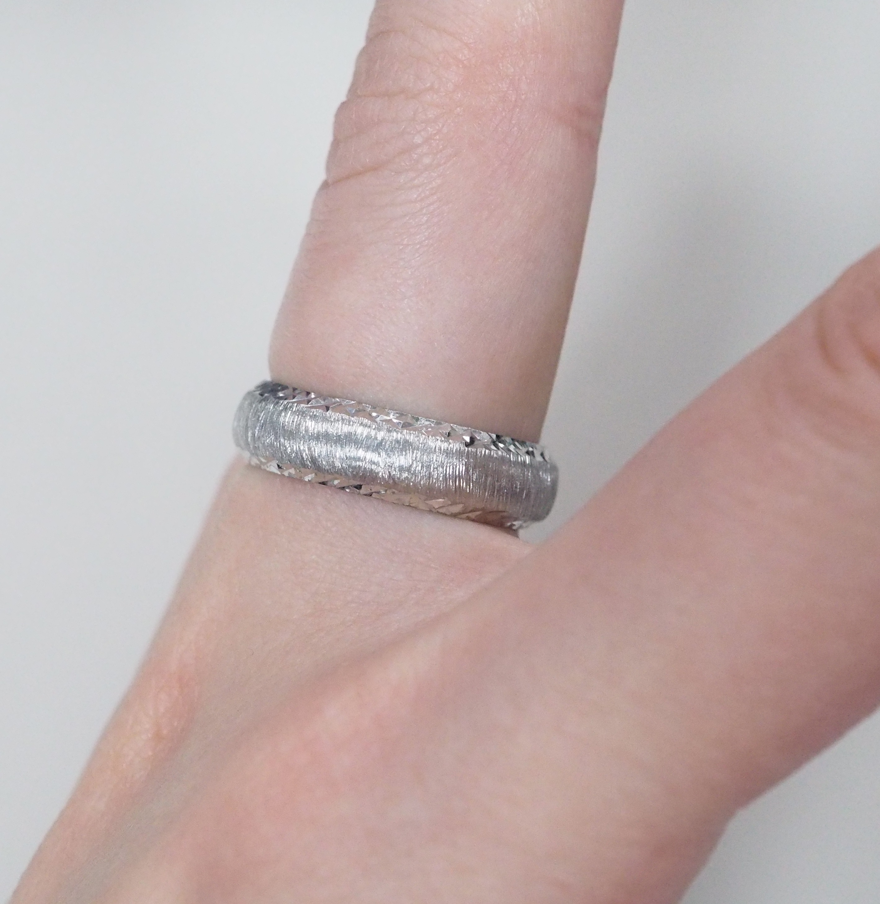 Серебряное кольцо 925 пробы; матирование;